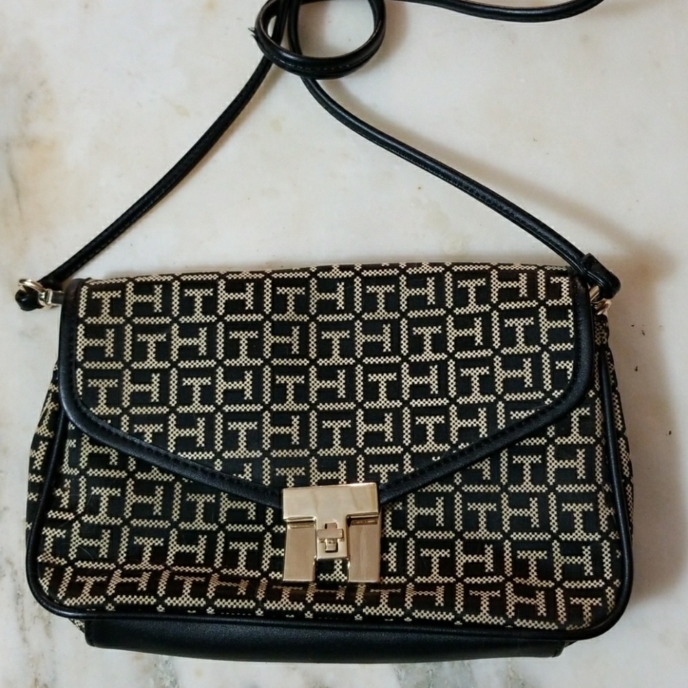 Hilfiger purse